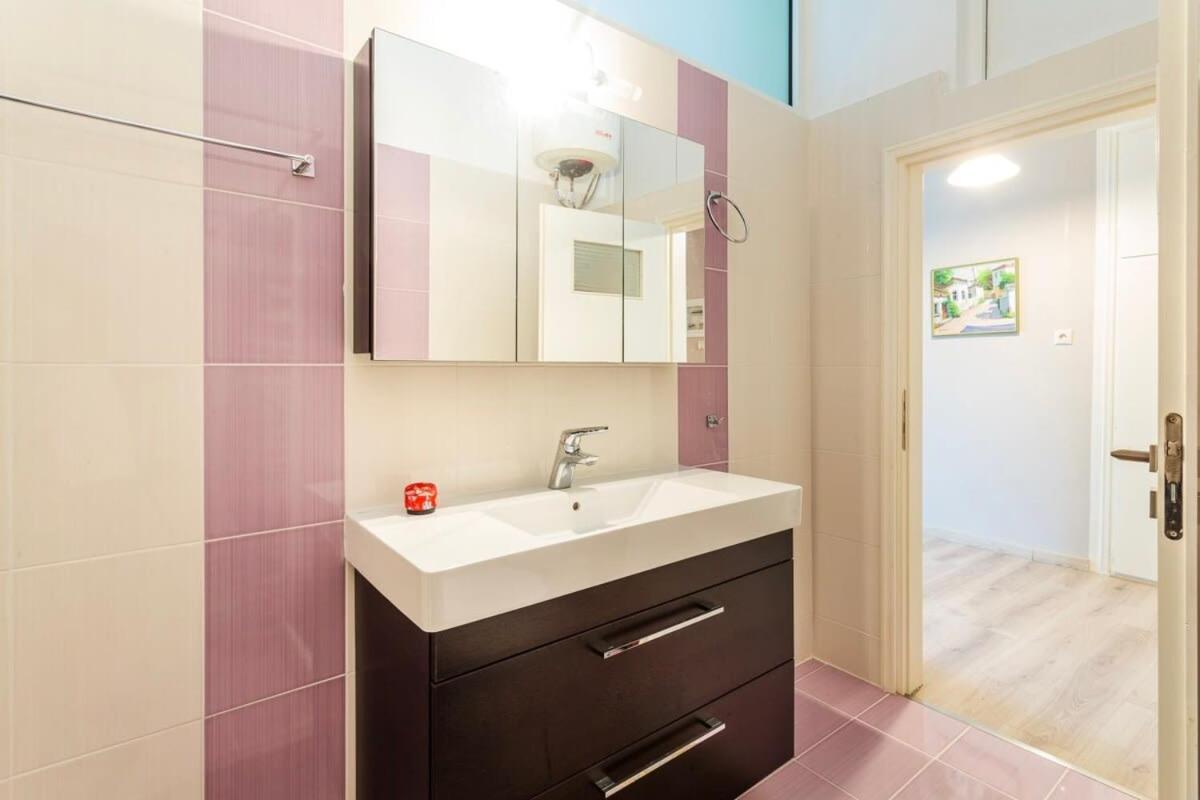 Kalamata Rose Nest - Urban Comfy Escape Exterior foto